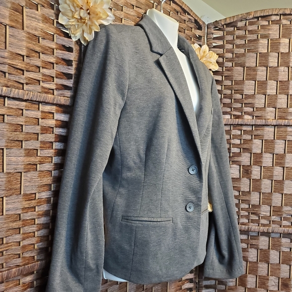 LC Lauren Conrad Blazer color gray - Picture 3 of 8